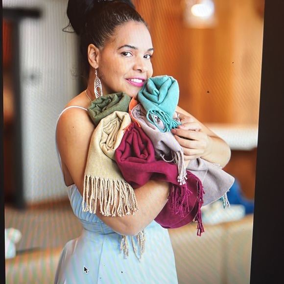 Meet your Posher, Evelyn - Picture 12 of 12